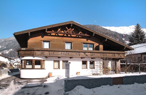 Prutz Apartment | Beautiful apartment for 6 guests with WIFI, TV, terrace and pets allowed
