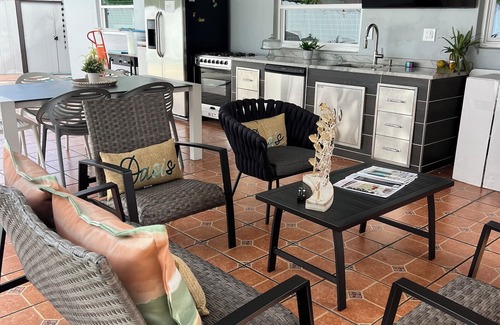 Hialeah House | Beautiful apartment close to the airport, the beach and recreation sites.