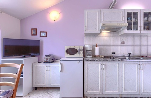 Valdebek Apartment | Beautiful apartment for 4 guests with A/C, WIFI, TV, terrace and pets allowed