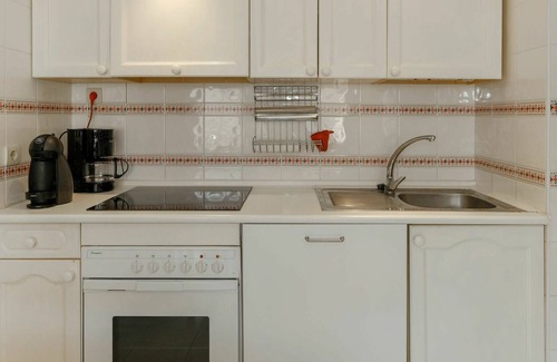 Vinaros Apartment | Beautiful apartment for 2 people with pool, A/C, WIFI, TV and parking