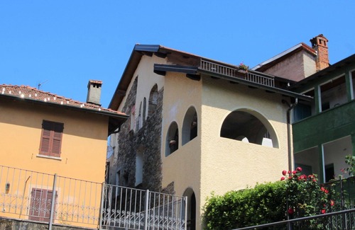 Agra Apartment | Beautiful apartment for 2 guests with WIFI, TV and pets allowed