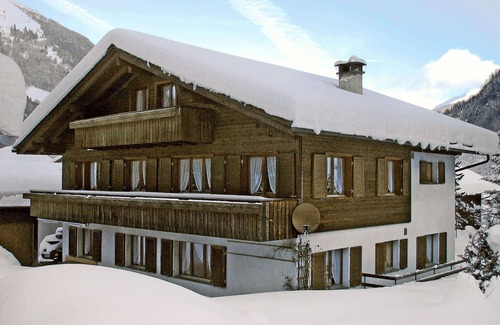 Elm Apartment | Beautiful apartment for 7 guests with WIFI, TV, patio and panoramic view