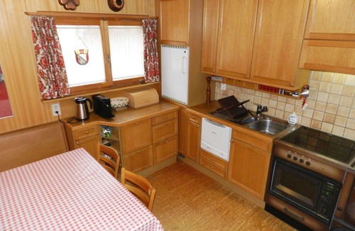 Saanen Apartment | Beautiful apartment for 6 people with WIFI
