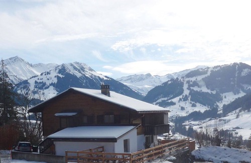 Saanen Apartment | Beautiful apartment for 6 people with WIFI