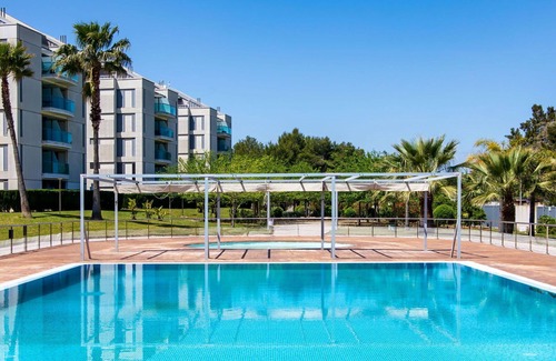 Vergel Apartment | Beautiful apartment for 2 people with A/C, WIFI, pool, TV, terrace and pets allowed