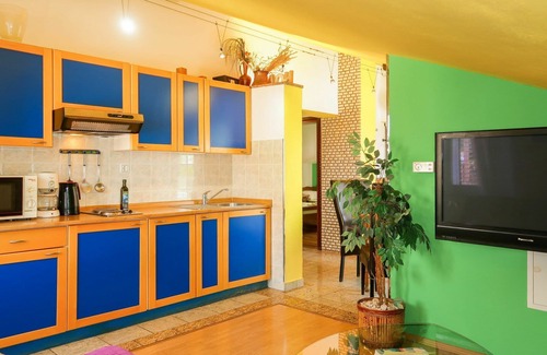 Marsici Apartment | Beautiful apartment for 6 people with A/C, WIFI, TV, patio and pets allowed