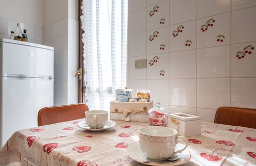 Omegna Apartment | Beautiful apartment for 4 people with WIFI, TV, balcony and pets allowed