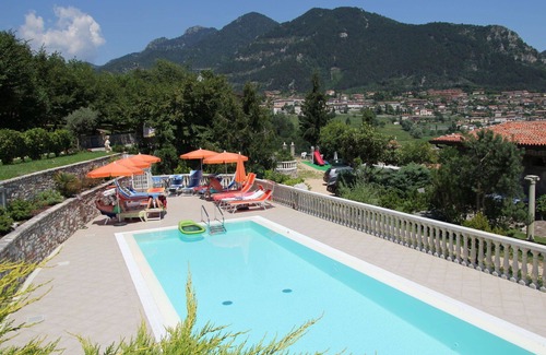 Voiandes Apartment | Beautiful apartment for 4 guests with WIFI, pool, TV, patio and pets allowed