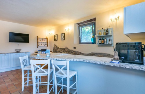 Castagneto Carducci Villa | Beautiful apartment in villa for 5 people with WIFI, A/C, pool, patio and pets allowed