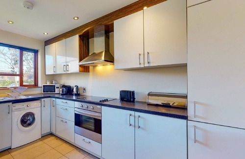 Castlemartyr Apartment | Beautiful apartment for 4 guests with WIFI, TV and pets allowed