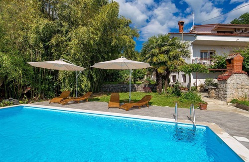 Ika Apartment | Beautiful apartment in Ika with WiFi