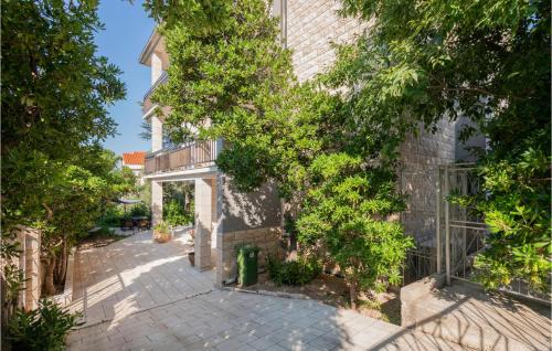 Ratac Apartment | Beautiful Apartment In Makarska