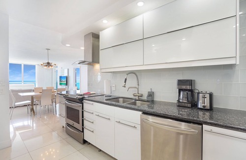 Hollywood South Central Beach Apartment | Beautiful Apartment in Hollywood Beach