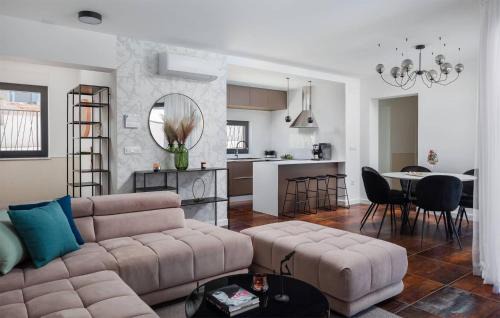 Zidarici House | Beautiful Apartment In Zidarici