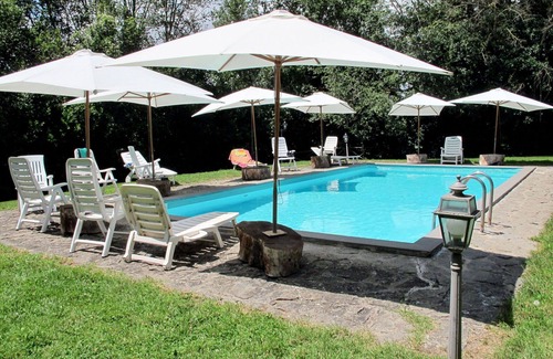 Bagnoregio Villa | Beautiful apartment in villa for 6 guests with pool, WIFI, TV, patio and pets allowed