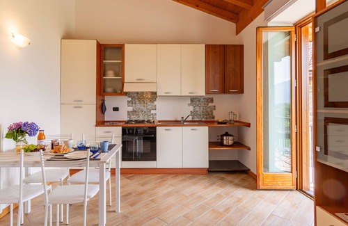 Gera Lario Apartment | Beautiful apartment for 4 guests with WIFI, balcony, pets allowed and panoramic view