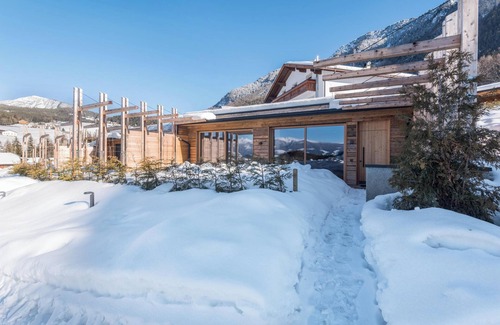 Castelrotto Ski Chalet | Beautiful Apartment “Aura Chalets No 4” with Mountain View, Wi-Fi & Garden