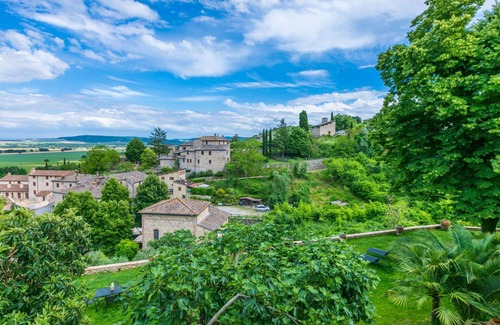 Stigliano Apartment | Beautiful apartment for 3 people with WIFI, TV, patio, pets allowed and panoramic view