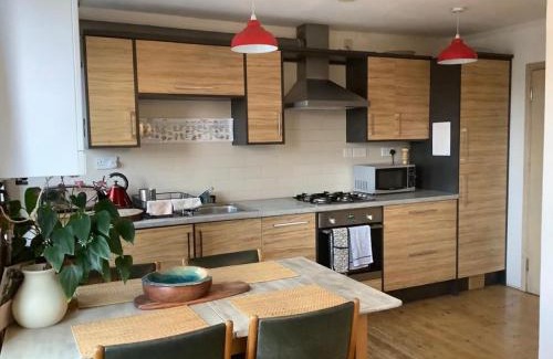 Kentish Town Apartment | Beautiful Apartment With Terrace Near Kentish Town