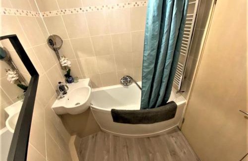 Kentish Town Apartment | Beautiful Apartment With Terrace Near Kentish Town