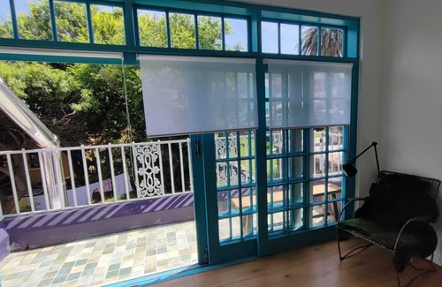 Bo'Kaap Apartment | Beautiful Appartement With Balcony and Great View at Bokaap