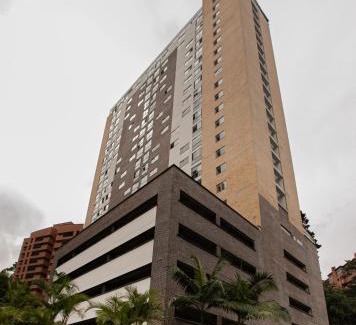 El Tesoro Apartment | Beautiful apt in Poblado-Tesoro Near Provenza!