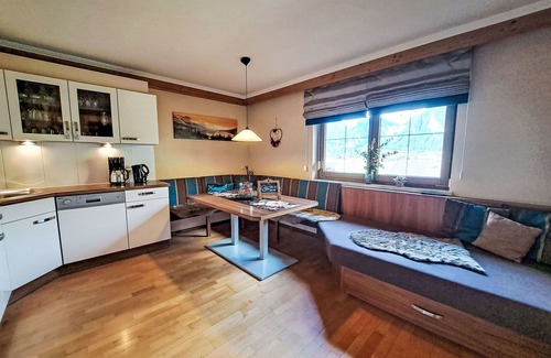 Ramsau im Zillertal Villa | Beautiful villa for 8 people with WIFI, TV, balcony and pets allowed