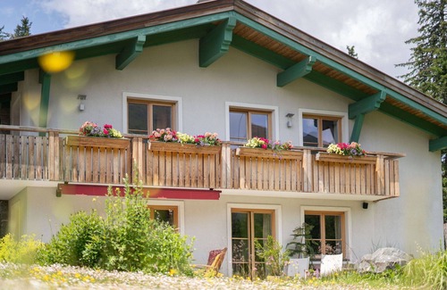Katschberg House | Beautiful private villa with private pool, WIFI, A/C, hot tub, TV, terrace and pets allowed