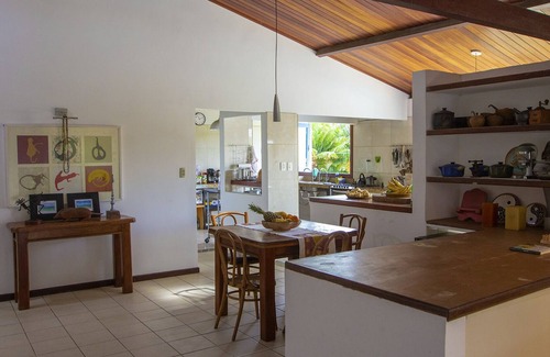Barra Mar House | Beautiful beach house in Barra with huge pool, barbecue, large garden.