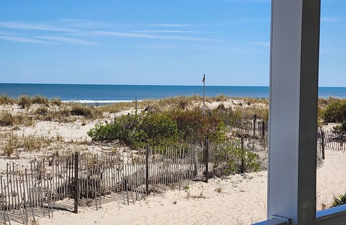 South End House | BEAUTIFUL BEACHFRONT AMAZING OCEAN VIEW! Book now for 2026