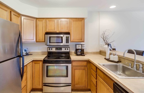 Bigfork Condo | Beautiful Bigfork Condo w/Hot Tub Access!