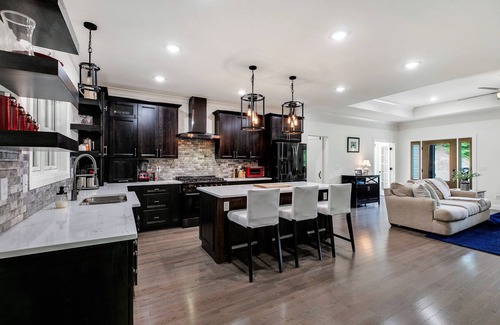 Saratoga Springs House | Beautiful Brand New 4- Bedroom Saratoga Springs Home - PRIVATE 2+ Acres