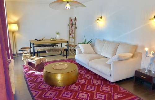 Estanove House | Beautiful, bright apartment with terrace