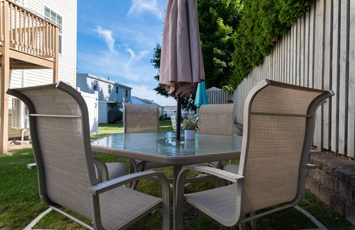 Bonnet Shores House | Beautiful & Bright Bonnet Shores Home with Views!