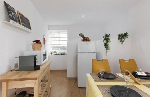Centro / Baixa Apartment | Beautiful Bright Flat w/Netflix by Host Wise