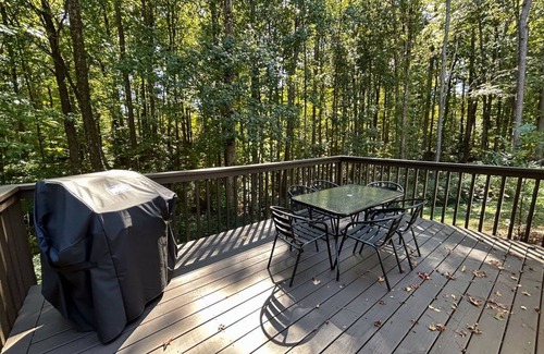 Alpharetta House | BEAUTIFUL BUNGALOW - SHORT WALK TO DT ALPHARETTA 3BR/2BR