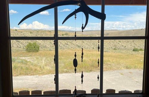 Lander Cabin | Beautiful Cabin! Fireplace, Deck, Pooltable!