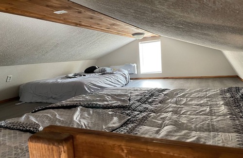 Waynesville Cabin | Beautiful Cabin Sleeps 10