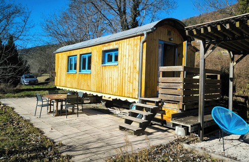 La Motte-du-Caire Cottage | Beautiful caravan in the countryside with wellness area - Sisteron - Gap - Bayons