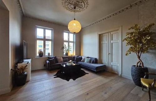 Bjørvika Apartment | Beautiful century apartment in heart of old town