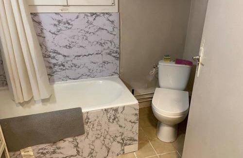 Epinettes Apartment | Beautiful chic studio with ultra-fast wifi