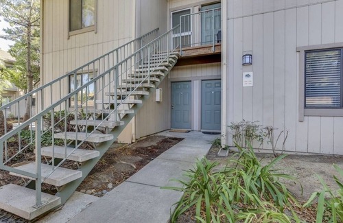 North San Jose Condo | Beautiful, Clean and Private Condo with Parking in San Jose!