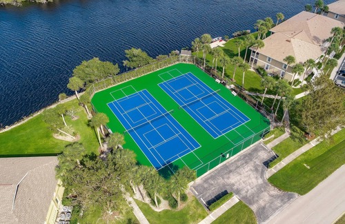 Hammock Bay Condo | Beautiful Condo with Magnificence Water Bay View