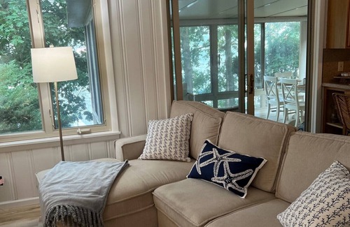 Three Rivers Cottage | Beautiful cottage on the laken2 bedroom, 1 bath, sleeps 7-8