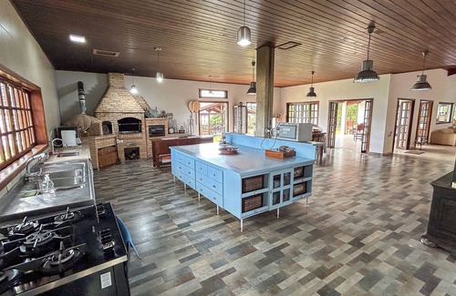 Piracaia House | Beautiful Country Houses.Access to the dam via the property,Heated swimming pool