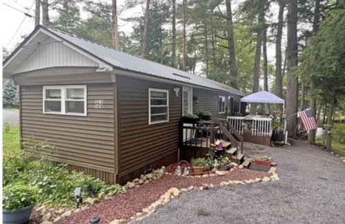 Brantingham House | Beautiful, cozy 2 bedroom house on Brantingham Lake!