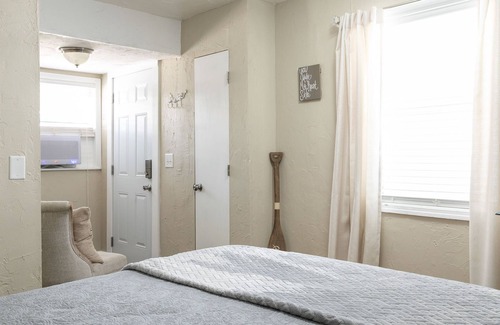 Historic Uptown Apartment | Beautiful Cozy Cottage Apartment Close to Downtown!