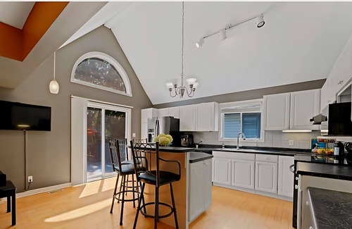 Tecumseh House | Beautiful custom-built 5-bedroom home in the heart of Tecumseh