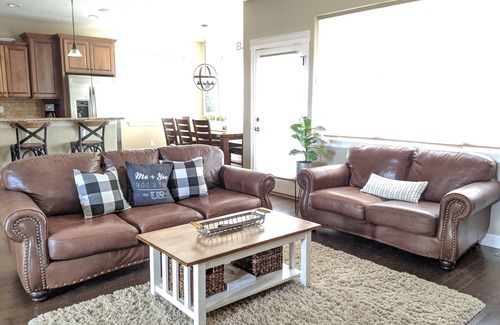 Monument House | Beautiful custom home minutes from Colorado Springs, the USAFA, and Denver.