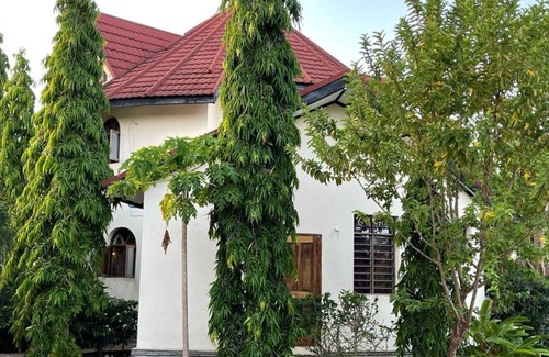 Diani Beach Villa | Beautiful Diani 4 bedroom villa with pool